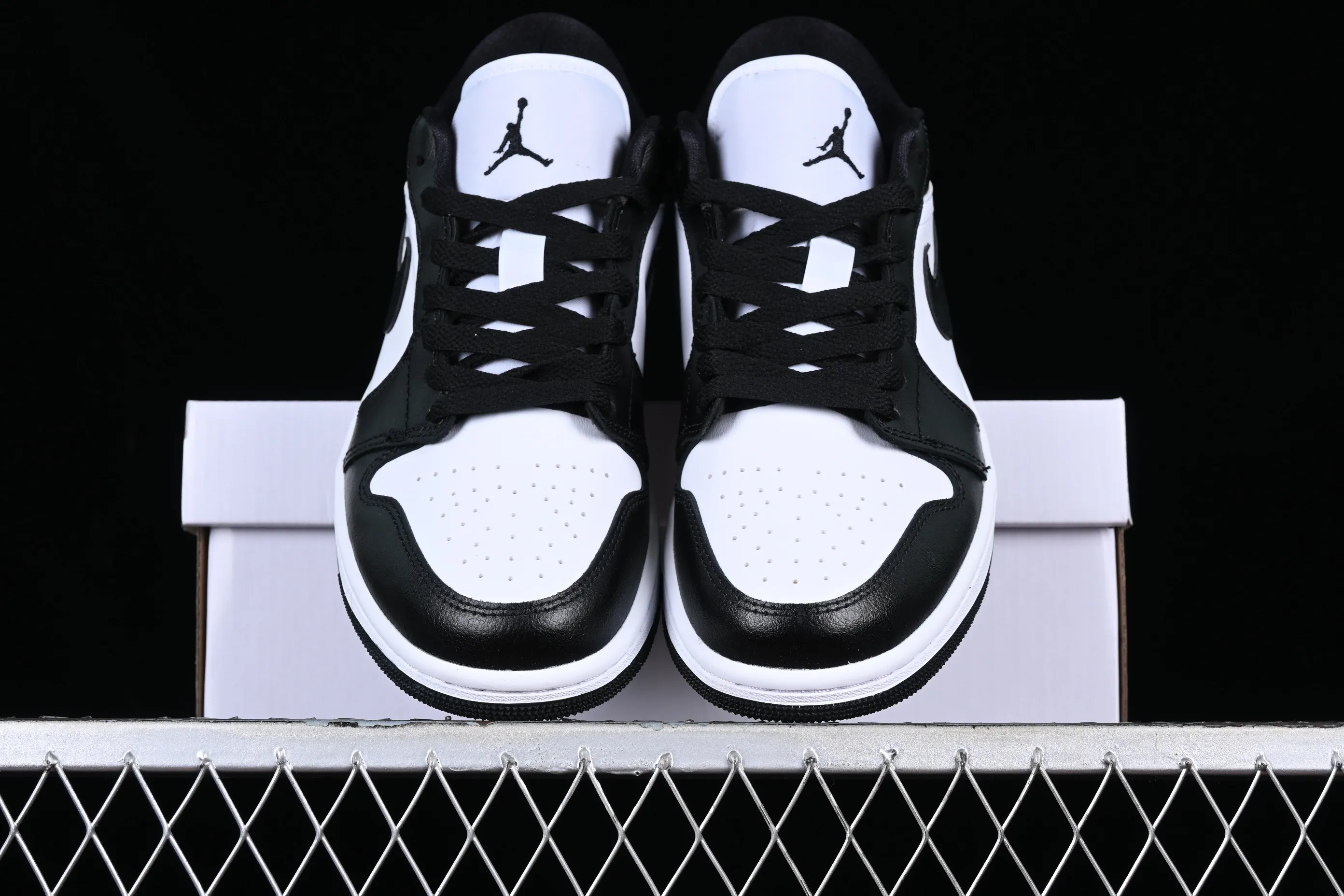 All categories Air Jordan Jordan series basketball shoes Air Jordan 1 Low G version pure original Air Jordan 1 Low "Panda" AJ1 Joe 1 Panda low-top basketball shoes DC0774-101